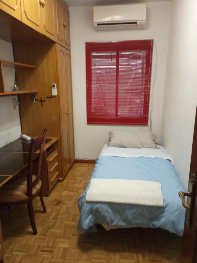 2-Centro Hab Compartida Masculina 8X Bed and Breakfast Μαδρίτη Εξωτερικό φωτογραφία